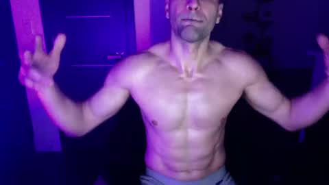 Snapshot of freesoulmovement chatting on 01.04.25 jasmineandaladin69 online show from 01.04.25