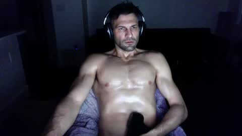 Snapshot of freesoulmovement chatting on 01.06.25 jasmineandaladin69 online show from 01.06.25