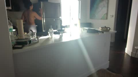 Snapshot of freesoulmovement chatting on 01.06.25 jasmineandaladin69 online show from 01.06.25