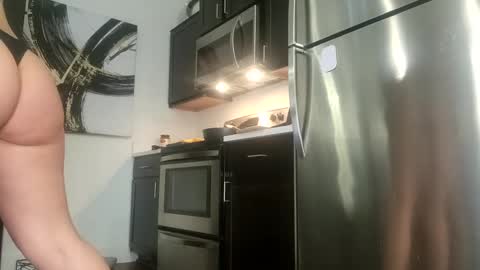 Snapshot of freesoulmovement chatting on 01.29.25 jasmineandaladin69 online show from 01.29.25