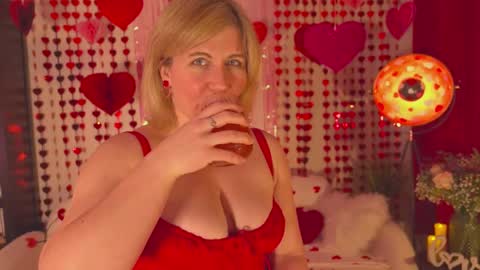 Louise or Lou 3 online show from 02.14.25