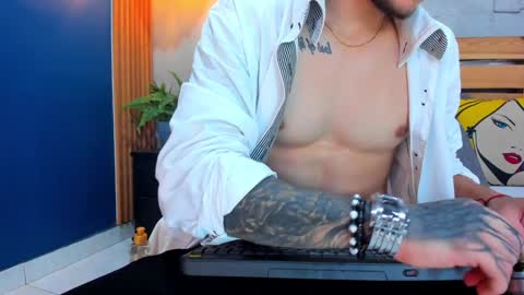 Snapshot of french_sexx chatting on 12.29.24 Xavier online show from 12.29.24