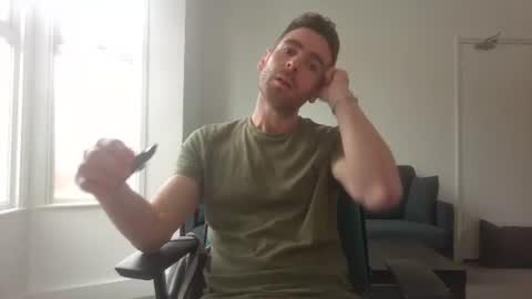 Snapshot of frenchbdmaninlondon chatting on 04.20.26 Horny Paul online show from 04.20.26