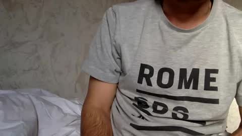 Snapshot of frenchy899 chatting on 01.12.25 Antoine online show from 01.12.25