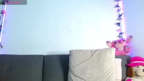 Snapshot of fresa_horny chatting on 04.28.26 Fresa horny online show from 04.28.26
