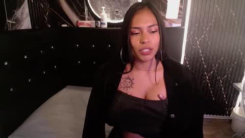 Snapshot of fresh_and_mei chatting on 10.17.25 Fresh Mei online show from 10.17.25