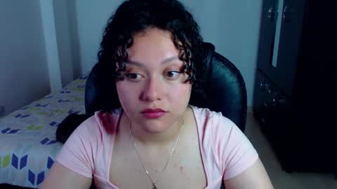 Snapshot of freud_x_louise1 chatting on 01.12.25 Louise  online show from 01.12.25