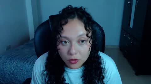 Snapshot of freud_x_louise1 chatting on 10.20.25 Louise  online show from 10.20.25