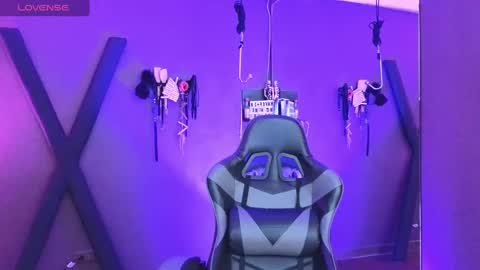 Snapshot of freya_aspen chatting on 03.05.25 online show from 03.05.25