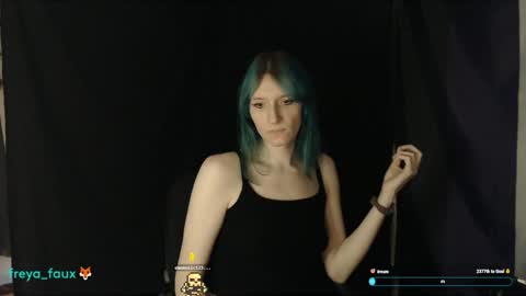 Snapshot of freya_faux chatting on 01.17.25 freya_faux online show from 01.17.25