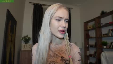 Freya online show from 04.12.26