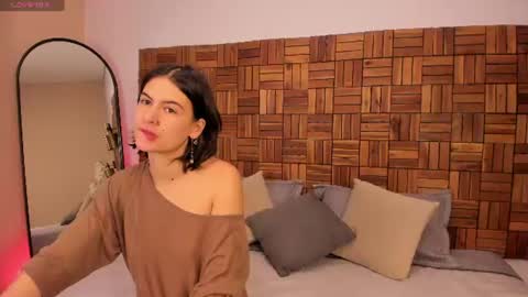Snapshot of freyaa__1 chatting on 06.25.26 Freya online show from 06.25.26
