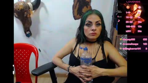 freyaa_sorceress online show from 12.17.24