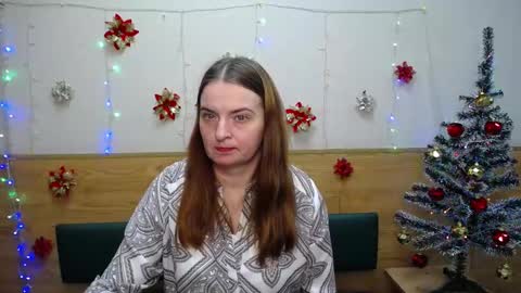 Snapshot of freyadak chatting on 12.20.24 FreyaDak online show from 12.20.24
