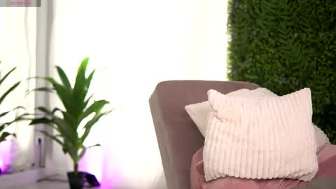 Snapshot of freyaheart chatting on 06.02.26 freyaheart online show from 06.02.26