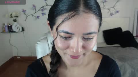 Snapshot of freyarouge chatting on 04.04.26 freyarouge online show from 04.04.26