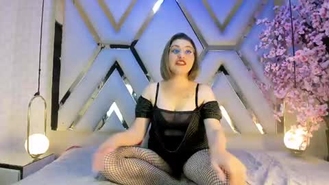 Snapshot of freyastarling chatting on 05.28.26 Freya Starling online show from 05.28.26
