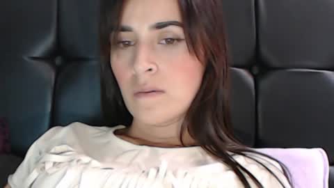 Snapshot of frida__x chatting on 12.16.24 Frida online show from 12.16.24