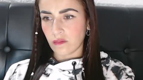 Snapshot of frida__x chatting on 01.22.25 Frida online show from 01.22.25