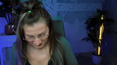 Frida Tander online show from 01.15.25