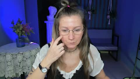 Frida Tander online show from 01.27.25