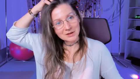 Frida Tander online show from 02.17.25