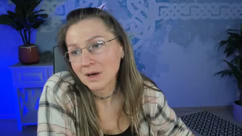 Frida Tander online show from 03.07.25