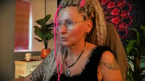 Frida Tander online show from 05.27.26