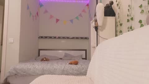 Snapshot of friend_foryou chatting on 12.20.24 Lina online show from 12.20.24