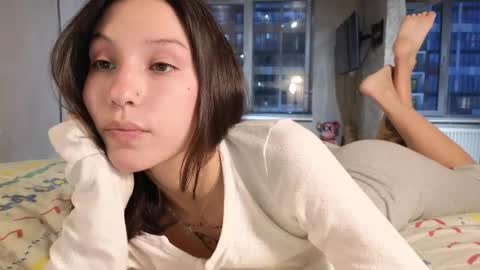 Snapshot of friend_foryou chatting on 02.20.25 Lina online show from 02.20.25