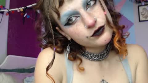 Snapshot of friskyflowers chatting on 10.21.25 cherry online show from 10.21.25