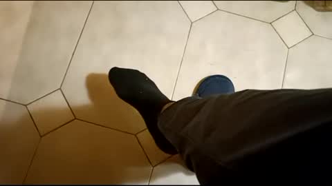 Snapshot of fronion chatting on 12.24.24 Hornycouple1386 online show from 12.24.24