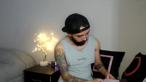 Snapshot of ftmen chatting on 09.08.25 Jestevan online show from 09.08.25