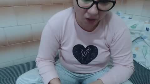 Snapshot of fuck_my_face chatting on 12.17.24 Ella online show from 12.17.24