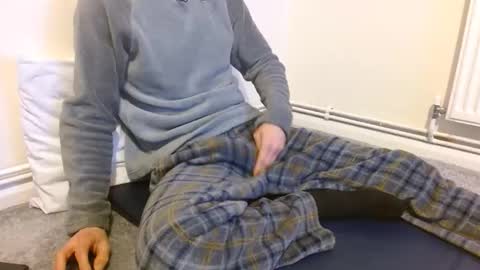 Snapshot of fuckbeatb chatting on 11.30.25 fuckbeatb online show from 11.30.25