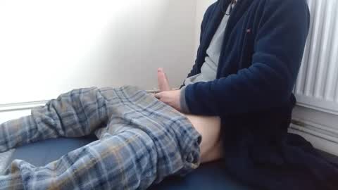 Snapshot of fuckbeatb chatting on 12.03.25 fuckbeatb online show from 12.03.25