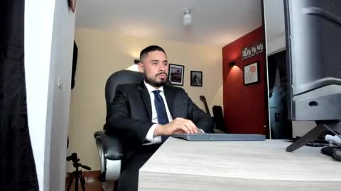 Snapshot of fuckerwate chatting on 05.15.26 SERGIO THE SEX LAWYER online show from 05.15.26