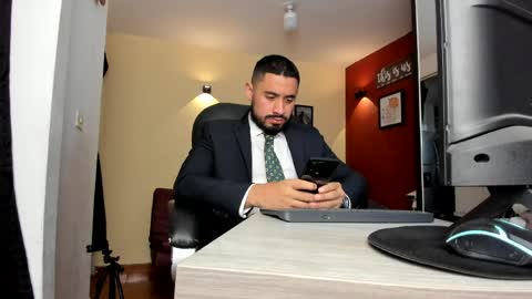 Snapshot of fuckerwate chatting on 05.17.26 SERGIO THE SEX LAWYER online show from 05.17.26