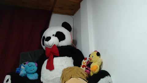 Mia and Gary  online show from 02.06.25