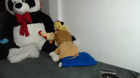 Mia and Gary  online show from 02.07.25