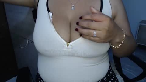 Mia and Gary  online show from 10.12.25