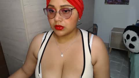 Mia and Gary  online show from 10.29.25