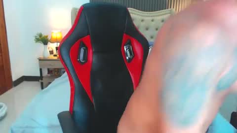 Snapshot of fuckinghot201 chatting on 02.07.25 jason online show from 02.07.25