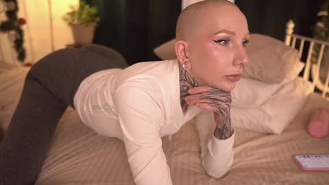 Snapshot of fuckingtoy_ chatting on 01.25.25 Eva all my links online show from 01.25.25