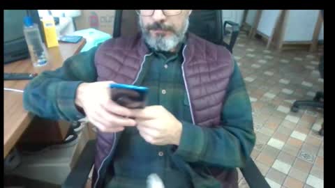 Snapshot of fuckistanbul chatting on 12.01.25 Bruchus online show from 12.01.25