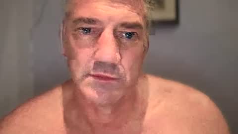 Snapshot of fullback_15 chatting on 09.13.25 fullback_15 online show from 09.13.25