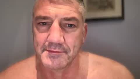 Snapshot of fullback_15 chatting on 11.02.25 fullback_15 online show from 11.02.25