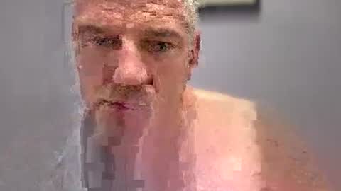 Snapshot of fullback_15 chatting on 12.16.25 fullback_15 online show from 12.16.25