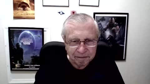 Snapshot of funclemike chatting on 04.16.26 funclemike online show from 04.16.26