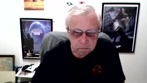 Snapshot of funclemike chatting on 05.06.26 funclemike online show from 05.06.26